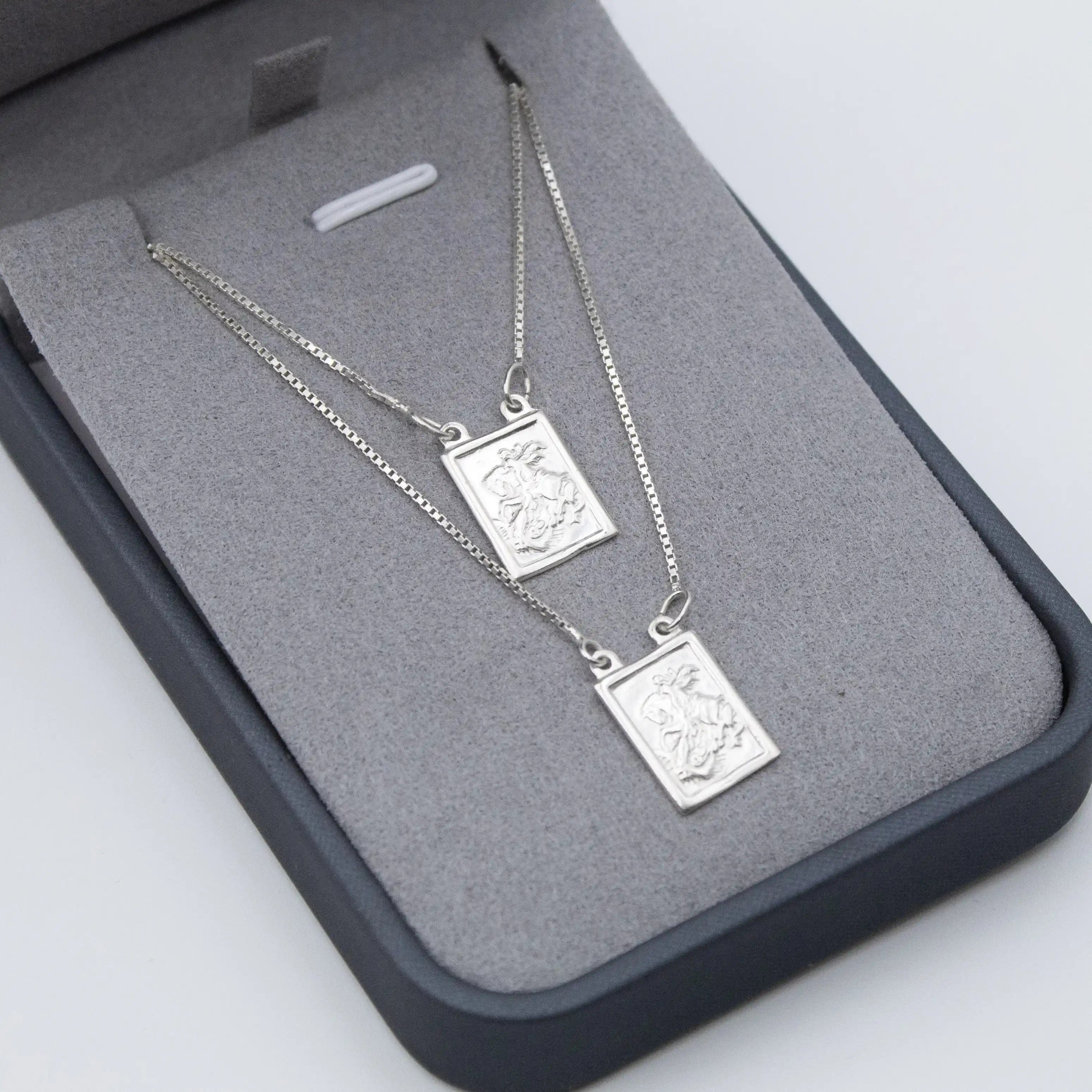 Escapulário São Jorge em prata 925