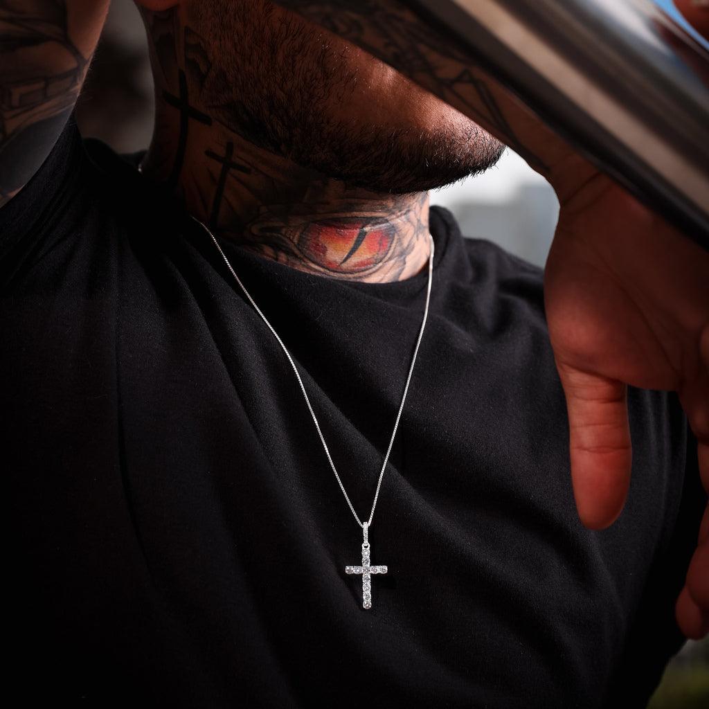 corrente com pingente masculino de prata - neymar cruz cravejada NJ - prata 925