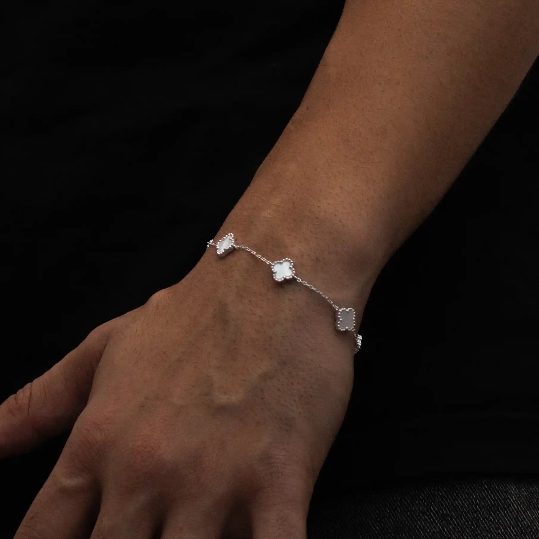 Pulseira 5 trevos Madrepérola em Prata 925