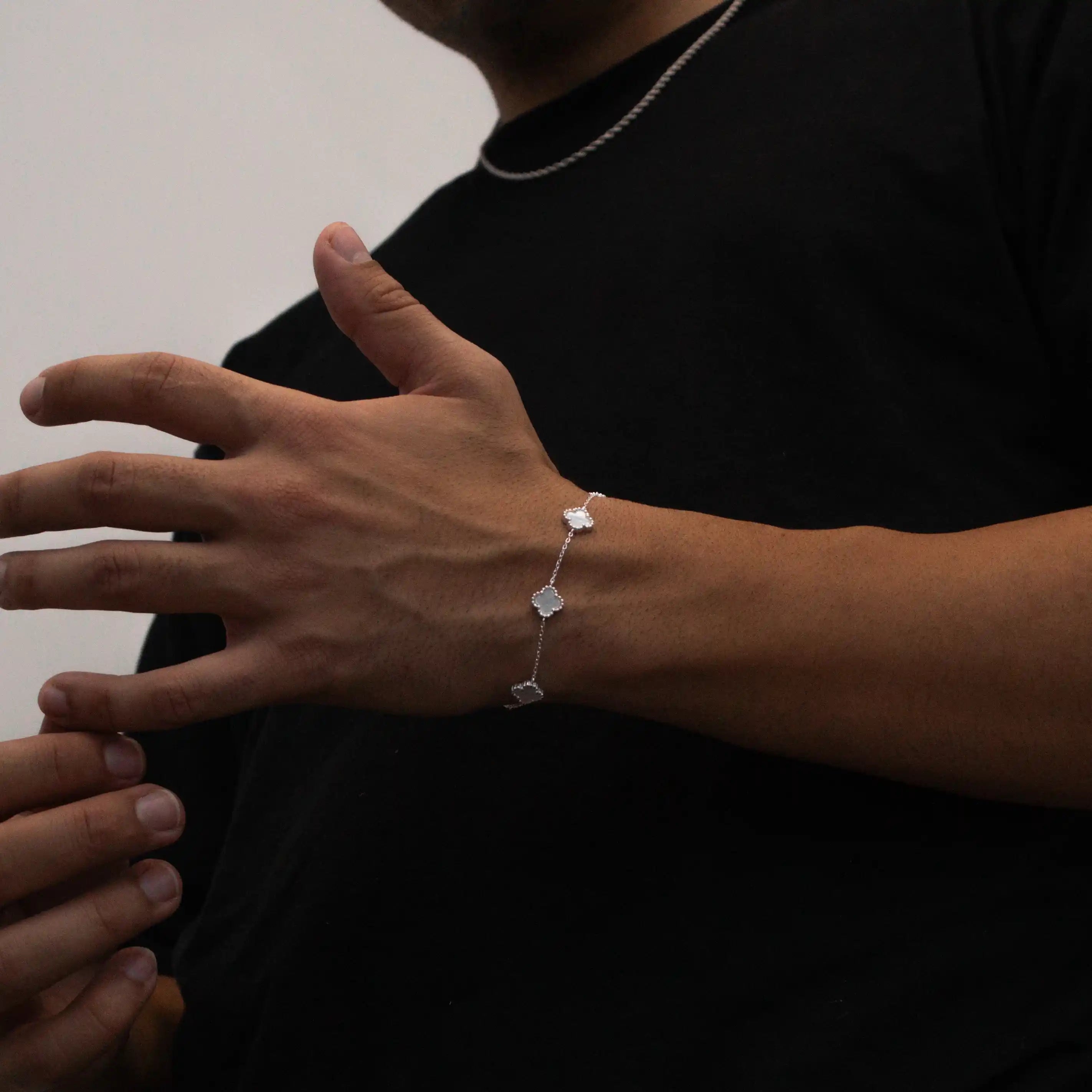 Pulseira 5 trevos Madrepérola em Prata 925