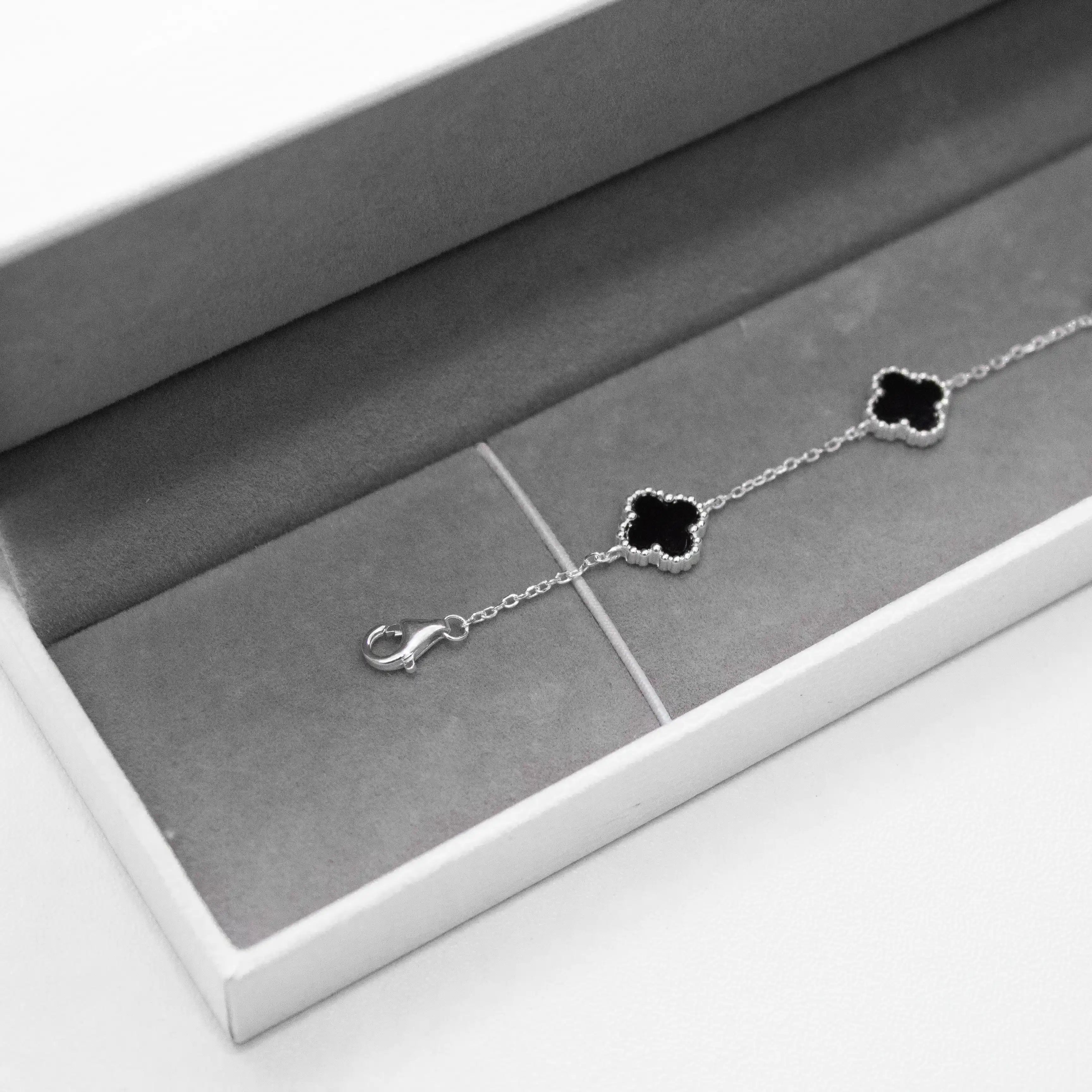 Pulseira Trevo 5 folhas Black de Prata 925