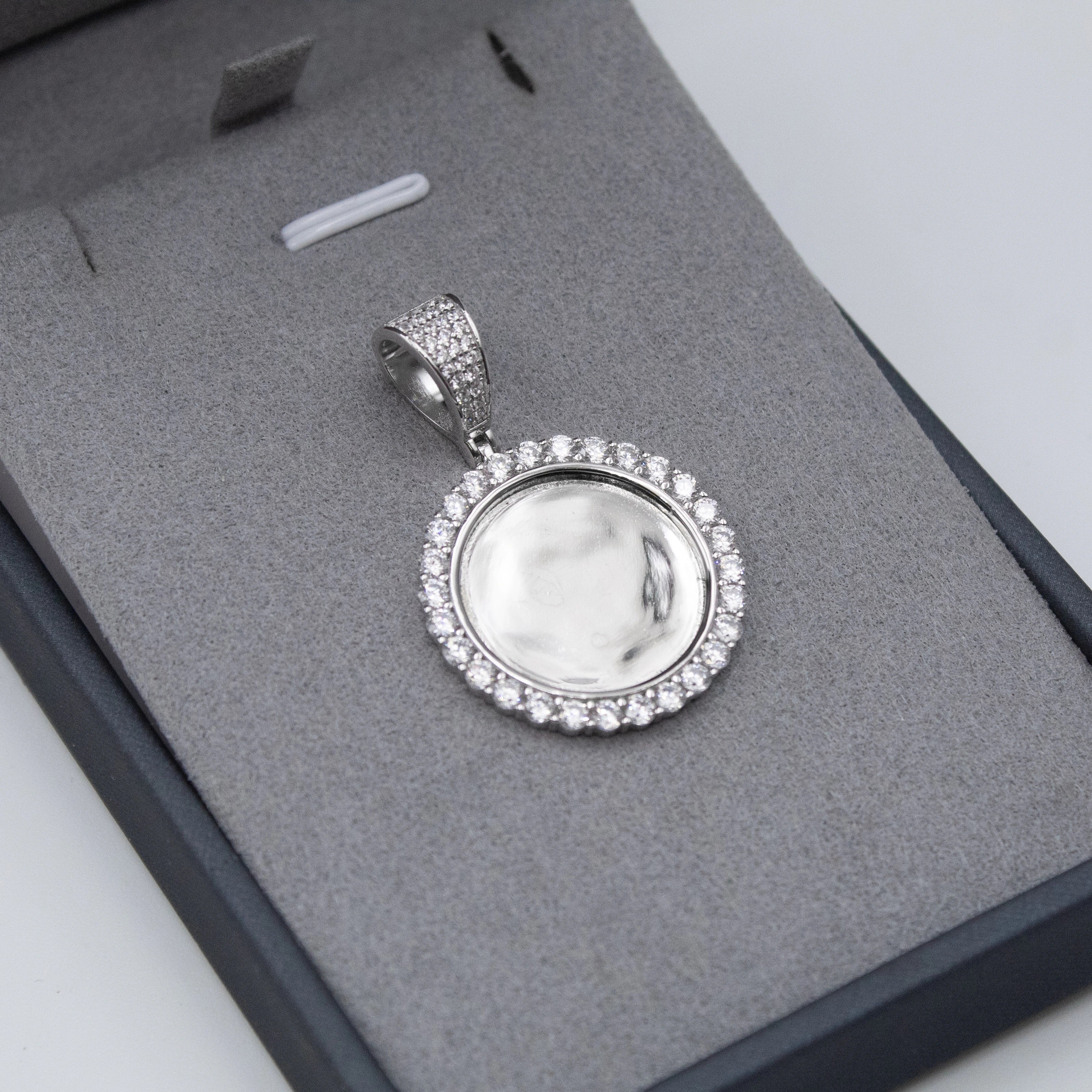 Pingente Round Cravejado em prata 925