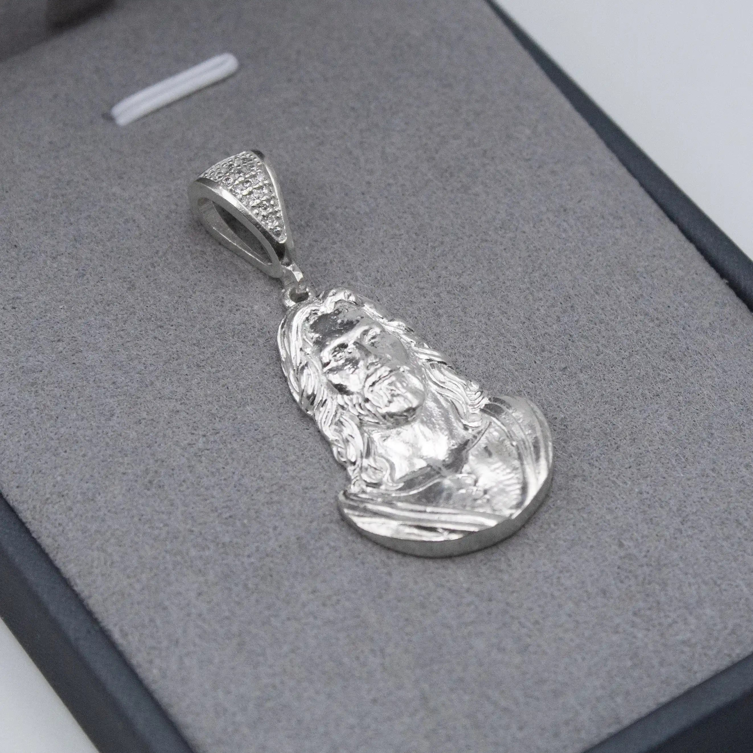 Pingente Jesus Cristo 11g em Prata 925