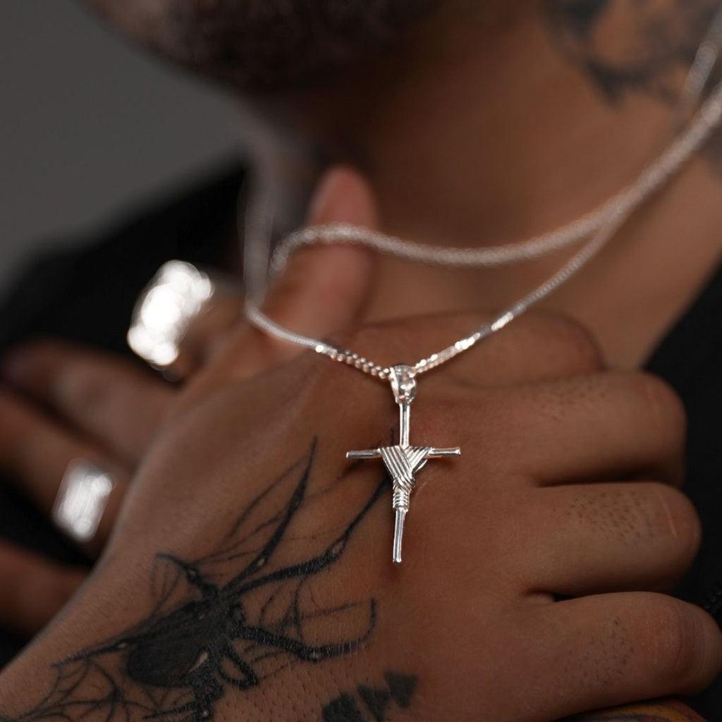 pingente-masculino-prata-925-italiana-crucifixo-enrolado-cruz-para-homem-corpo