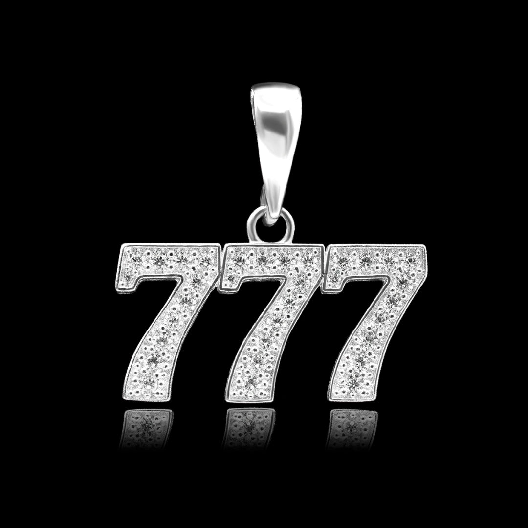 Pingente 777 Lucky cravejado em Prata 925