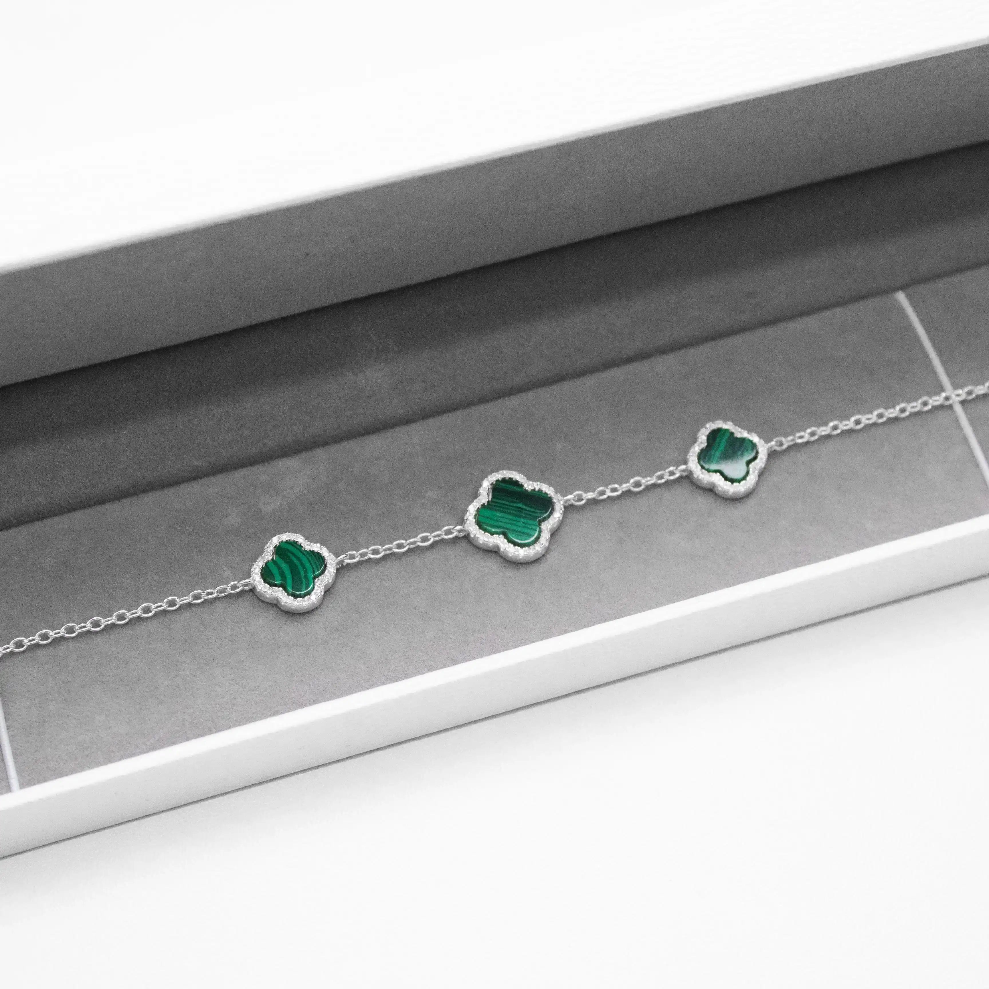 Pulseira Trevo Verde 3 Leafs cravejada em Prata 925