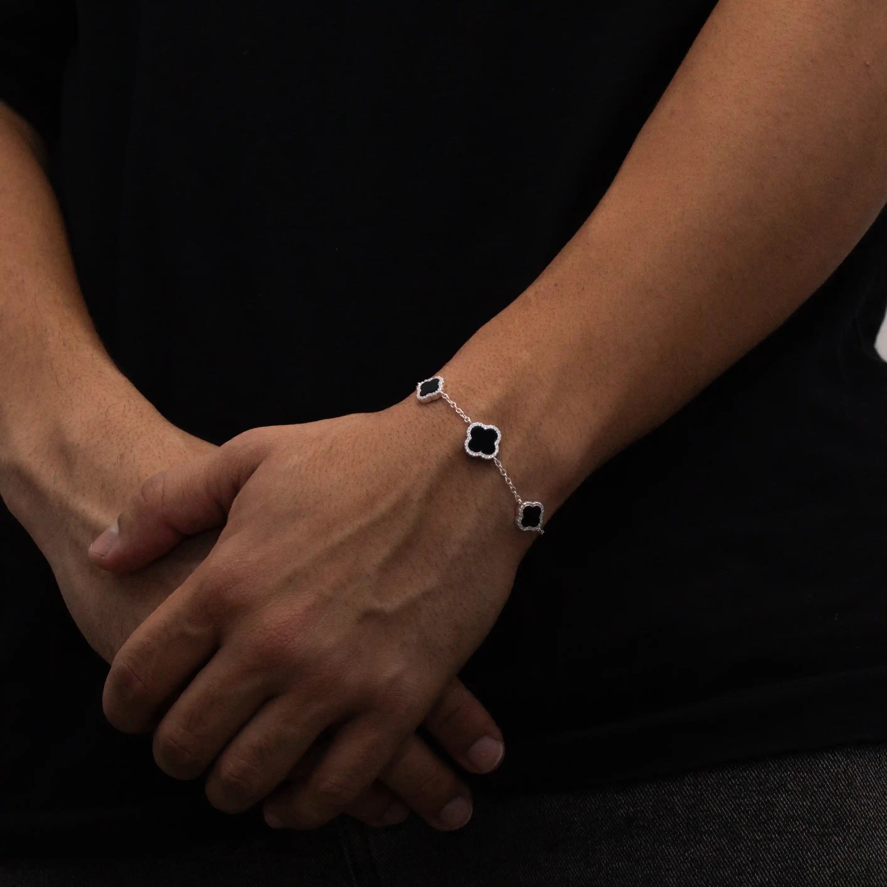 Pulseira 3 Trevos Black cravejada em Prata 925